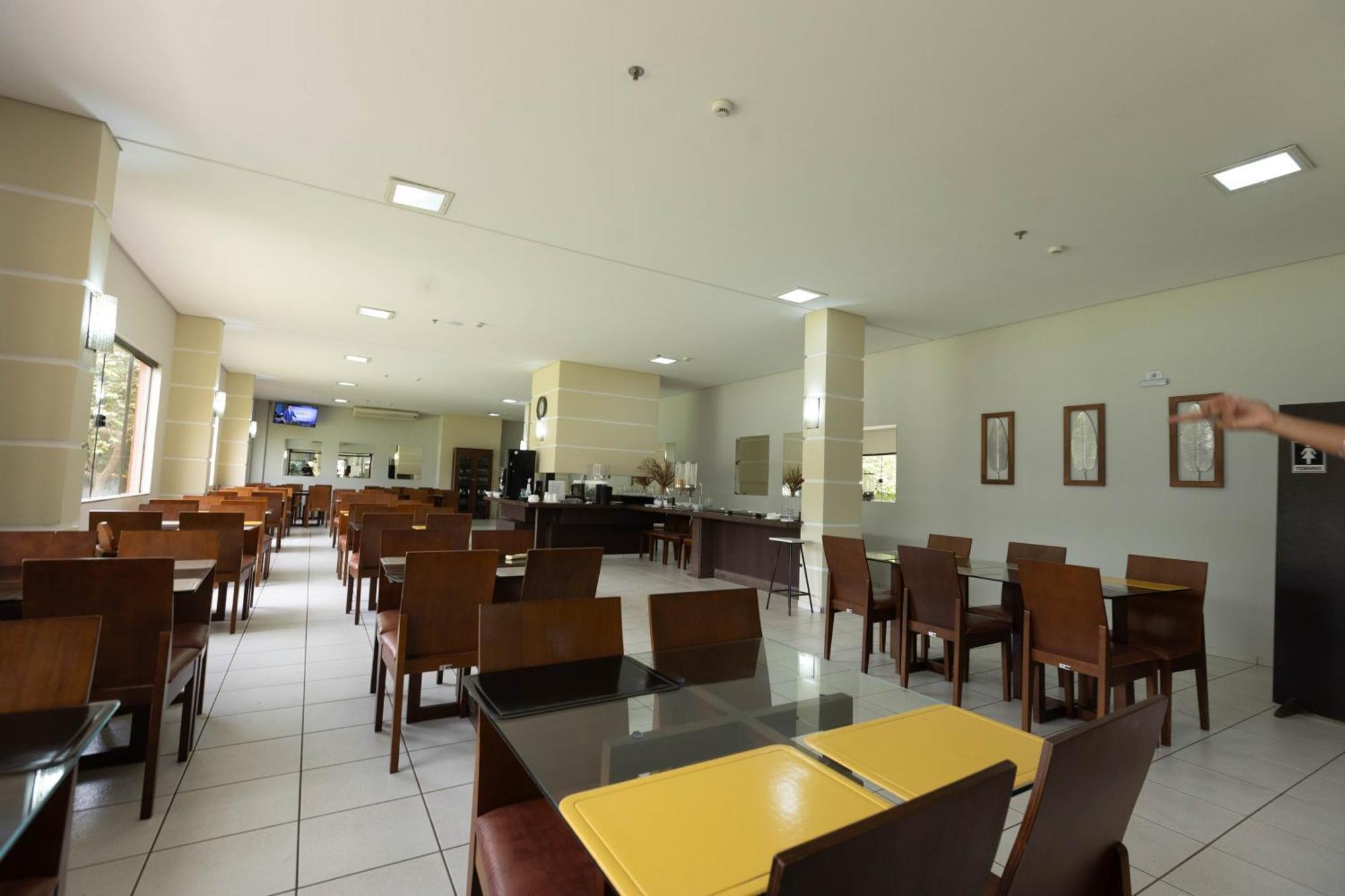 Hits Pantanal Hotel Aeroporto Varzea Grande  Ngoại thất bức ảnh